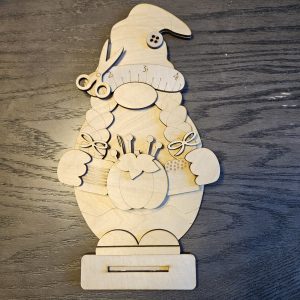 Quilting Gnome Standing Shelf Sitter
